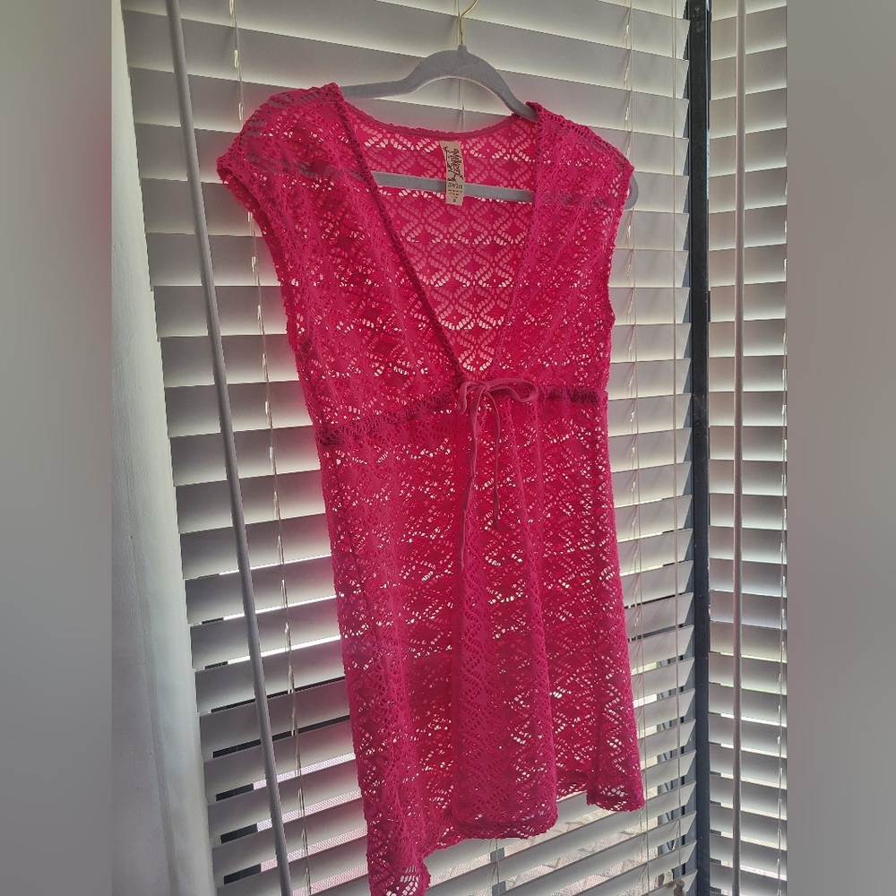 Hot Pink Lace Swim Coverup 🩷🩷🩷